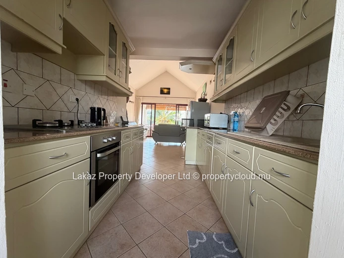 Appartement 3 chambres a coucher  à Mont Choisy — complexe avec piscine