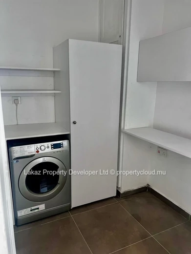 Vie Côtière Moderne – Appartement Récemment Rénové de 3 Chambres à Flic en Flac