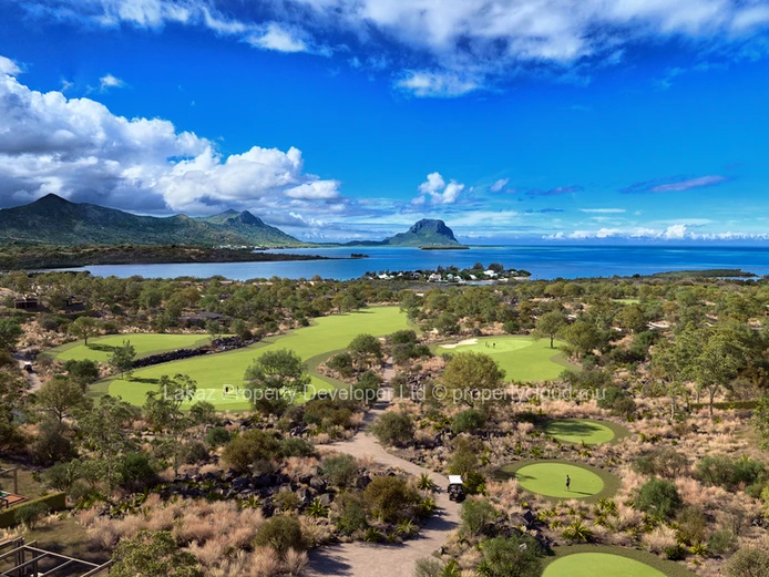 Welcome to the Golf & Beach Estate in the south of the Paradise Island.