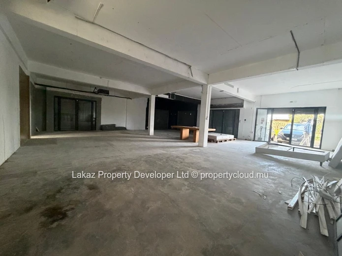 300 m2 Bureau en open-space à The Vale, Grand Baie