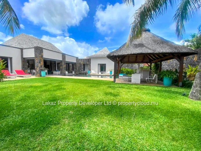 Prestigious Villa in the heart of Grand Bay 