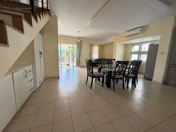 Townhouse, Duplex de 3 Chambres