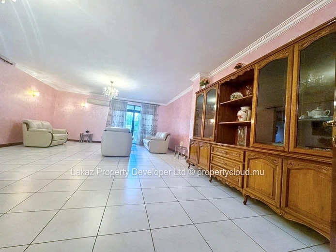 Appartement de 3 Chambres à Quatre Bornes