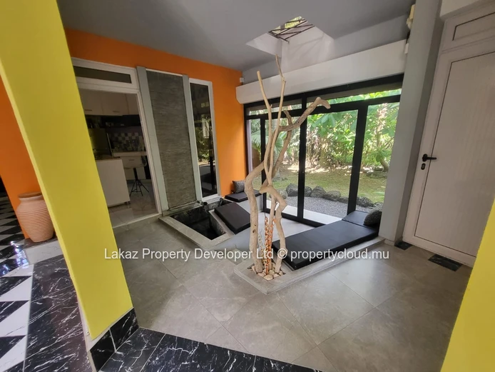 Appartement semi-meublé de 3 chambres avec jardin à Vale