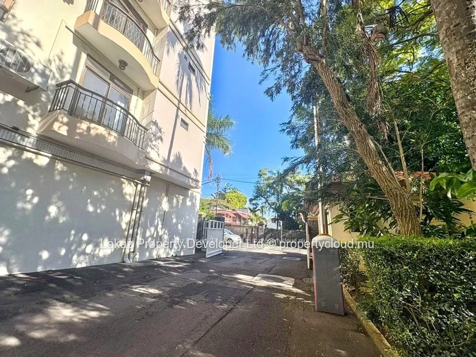 Élégant appartement de 3 chambres à Quatre Bornes avec prestations modernes