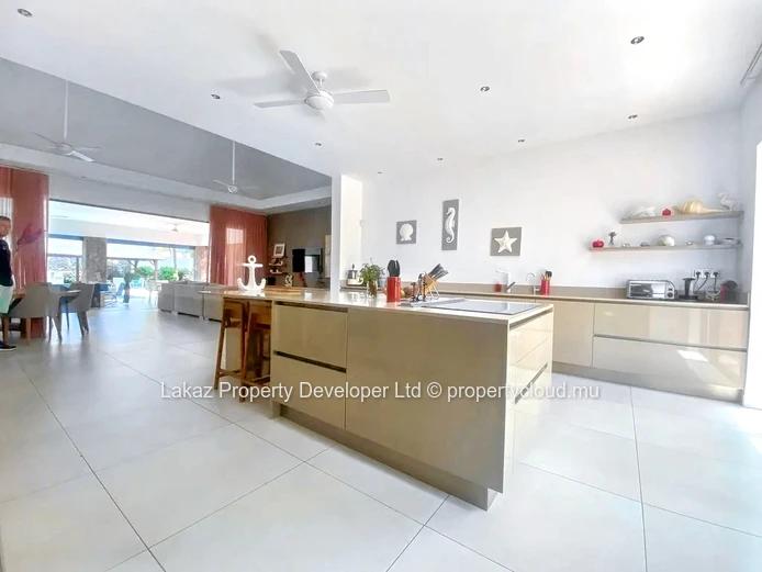 Prestigious Villa in the heart of Grand Bay 