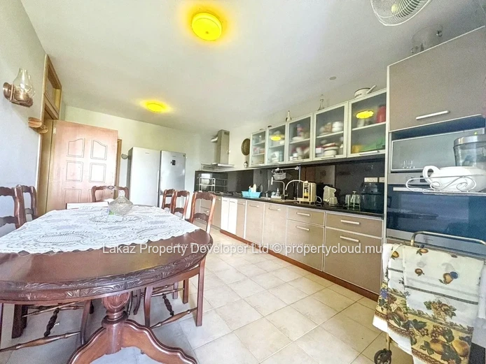 Élégant appartement de 3 chambres à Quatre Bornes avec prestations modernes
