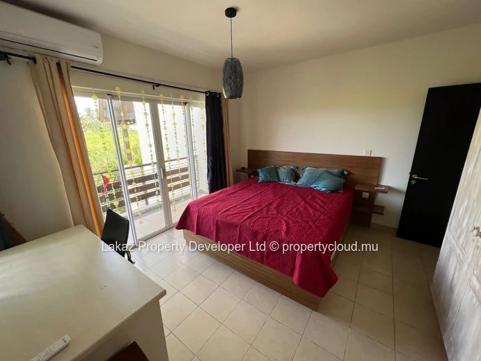 Duplex 3 chambres meublé à Grand Baie – Résidence avec piscine