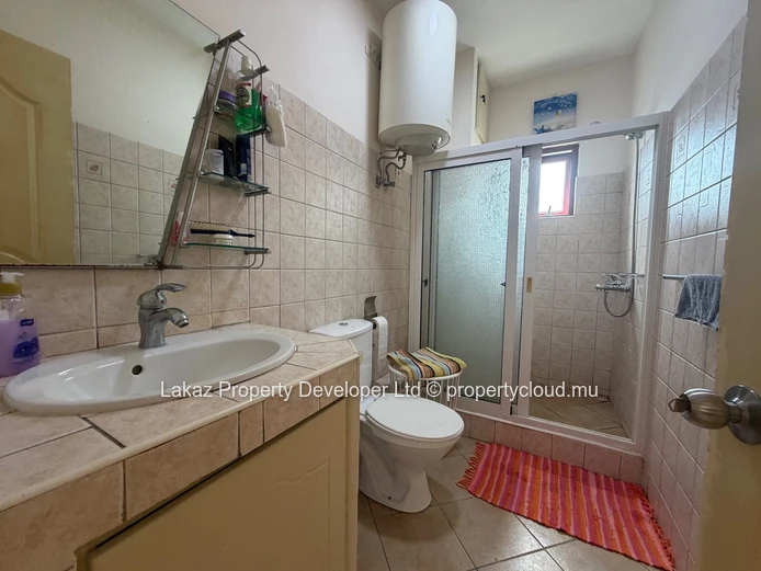 Appartement 3 chambres a coucher  à Mont Choisy — complexe avec piscine