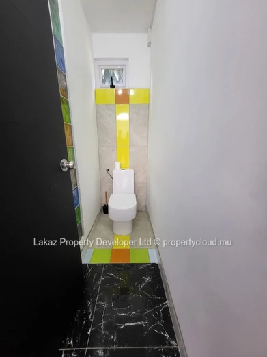 Appartement semi-meublé de 3 chambres avec jardin à Vale