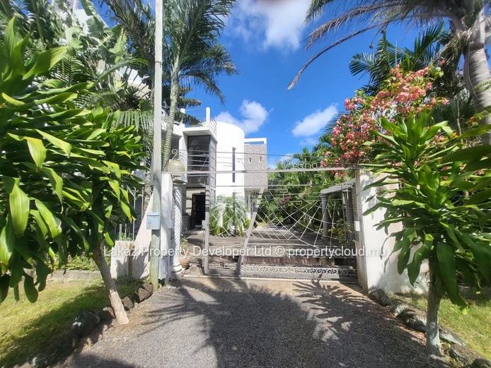 Appartement semi-meublé de 3 chambres avec jardin à Vale