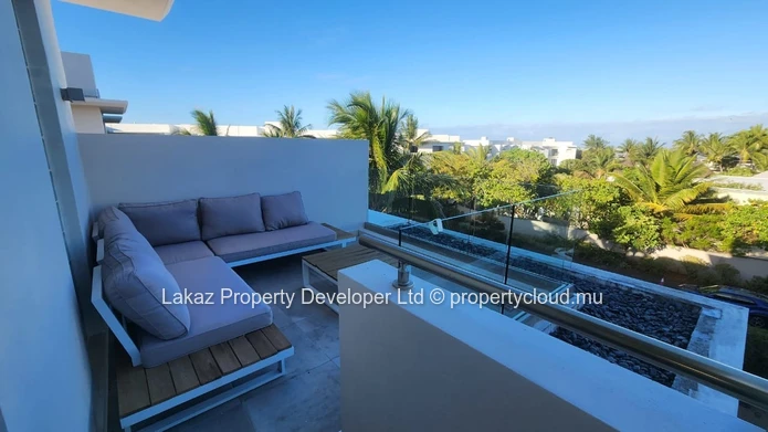 Superbe Villa Familiale avec Piscine Commune – Roches Noires