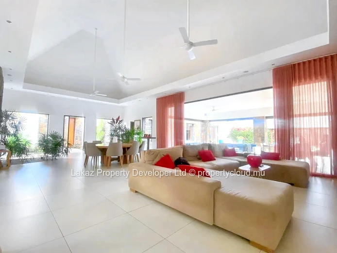 Prestigious Villa in the heart of Grand Bay 